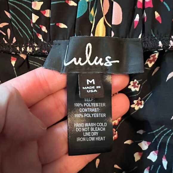 Lulus black boho blooms pants. Size M - Picture 5 of 10